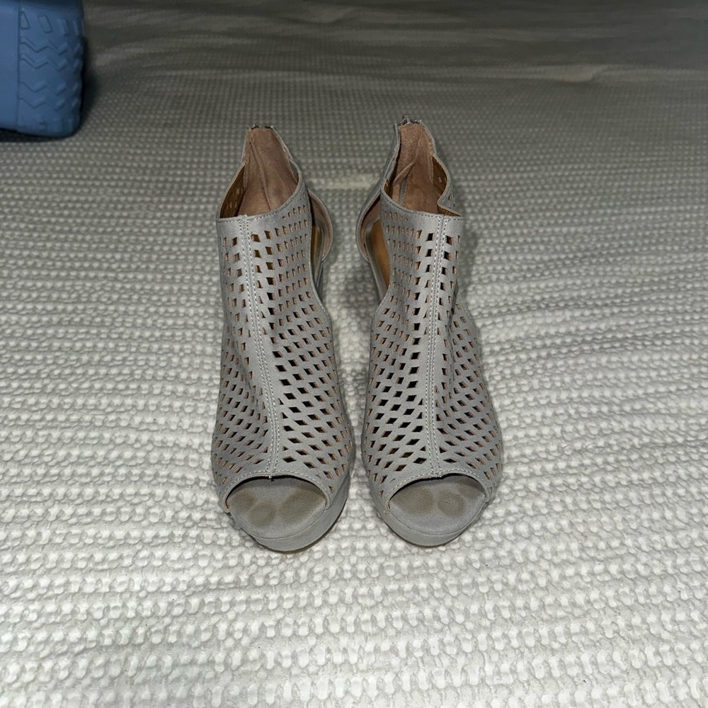 Stylish Gray Peep-Toe Women's Shoes